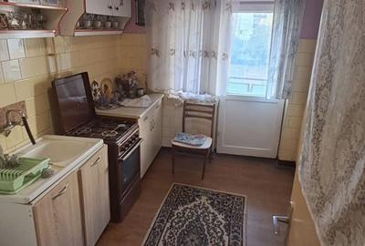 Apartament cu 2 camere decomandat în Micro 17