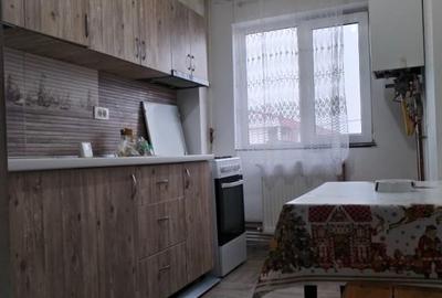 Apartament cu 2 camere decomandat, mobilat în Nord