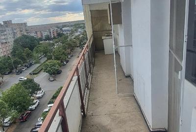Apartament cu 2 camere decomandat în Vest