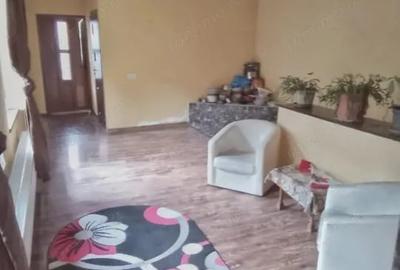 Apartament cu 5 camere decomandat, mobilat în Intim - 3