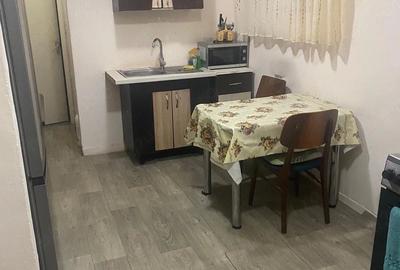 Apartament cu 3 camere decomandat în Războieni