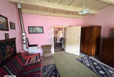 Casă cu 2 camere cu Teren 360 Mp în Biertan - 1