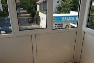 Apartament cu 3 camere semidecomandat în Micro 4 - 6