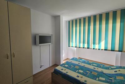 Apartament cu 4 camere semidecomandat în Nord