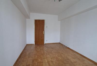 Apartament cu 2 camere decomandat în Sârbi