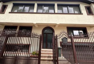 Casă cu 10 camere cu Teren 246 Mp în Eminescu