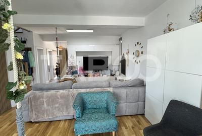 Duplex cu 5 camere cu Canalizare în Cristian - 11