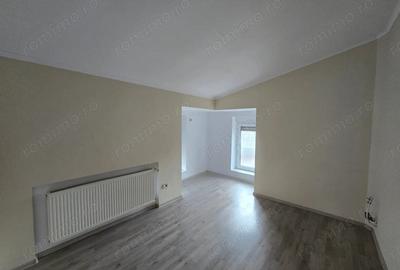 Apartament cu 5 camere semidecomandat în Dumbrăvița - 1