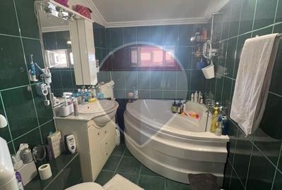 Casă cu 3 camere în Tăbăcari