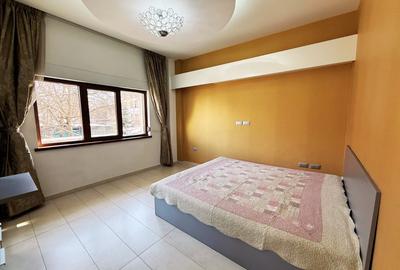Apartament cu 3 camere decomandat în Moșilor - 4