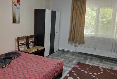 Apartament cu 2 camere decomandat în Traian