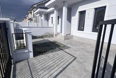 Casă cu 3 camere în Moșnița Veche