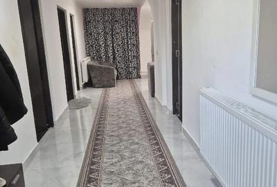 Casă cu 5 camere cu Teren 500 Mp în Central