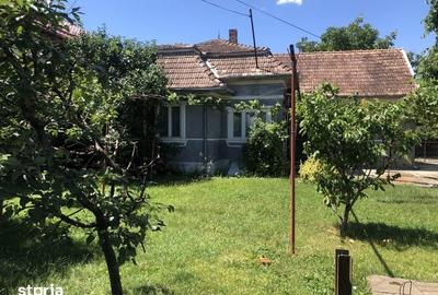 Casă cu 2 camere cu Teren 118 Mp în Central