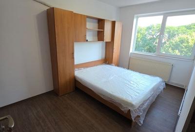 Apartament cu 2 camere decomandat în Micro 14 - 1