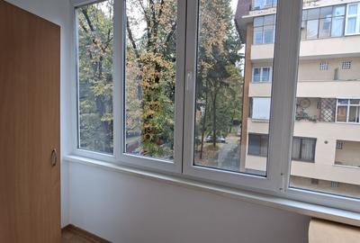 Apartament cu 2 camere semidecomandat în 7 Noiembrie