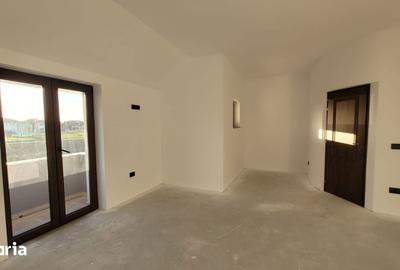 Casă cu 4 camere cu Teren 1000 Mp în Odoreu - 5