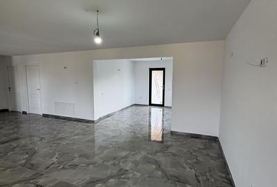 Casă cu 3 camere cu Teren 600 Mp în Cordun