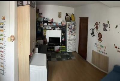 Apartament cu 2 camere nedecomandat în Eroii Revoluției