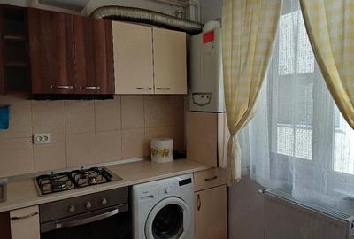 Garsonieră decomandată în Central