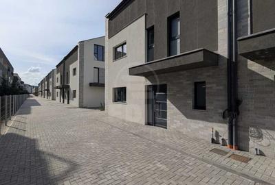 Duplex cu 4 camere cu Canalizare în Florești - 1