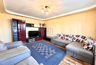 Apartament cu 3 camere decomandat în Cantacuzino
