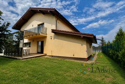 Casă individuală cu 5 camere cu Canalizare în Sânpetru