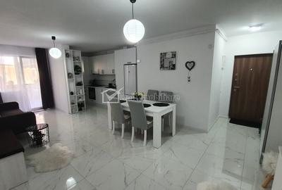 Apartament cu 3 camere semidecomandat în Florești