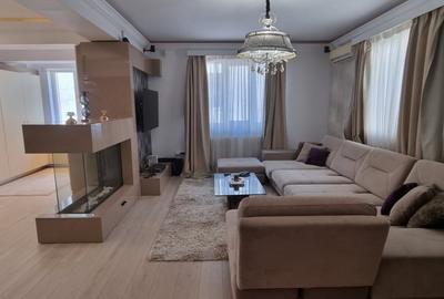 Apartament cu 5 camere decomandat în Herăstrău