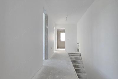Casă cu 5 camere cu Teren 277 Mp în Torontalului - 2