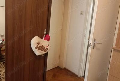 Apartament cu 3 camere semidecomandat în Ultracentral