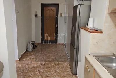 Apartament cu 2 camere decomandat în Ferentari