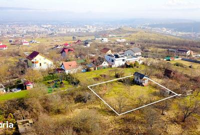Teren de 500 mp, în Vulcan