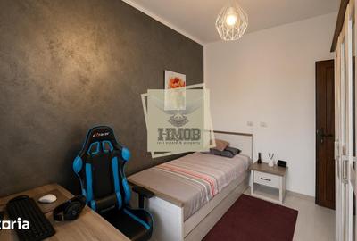 Apartament cu 3 camere semidecomandat în Central