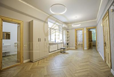 Apartament cu 5 camere semidecomandat, mobilat în Peninsula - 1