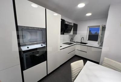 Apartament cu 3 camere decomandat în Zorilor