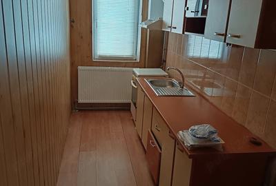 Apartament cu 2 camere semidecomandat în Fetești-Gară - 4