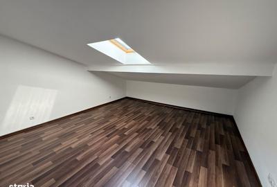 Casă cu 4 camere cu Teren 200 Mp în Florești