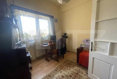 Casă cu 5 camere cu Teren 664 Mp în Central - 2
