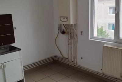 Garsonieră decomandată în Exterior Vest - 2
