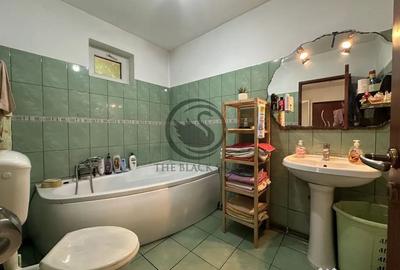 Casă cu 4 camere cu Teren 660 Mp în Central - 1
