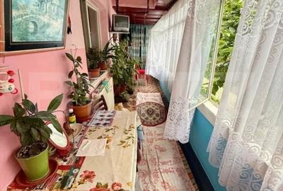 Apartament cu 3 camere decomandat, mobilat în Dancu