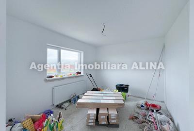 Casă cu Teren 600 Mp în Vulcan - 9