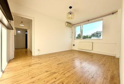 Apartament cu 4 camere decomandat în Drumul Taberei