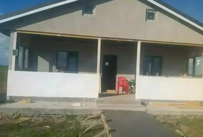 Casă cu 3 camere cu Teren 560 Mp în Frumușani