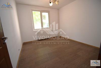 Apartament cu 3 camere semidecomandat în Titan