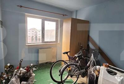 Apartament cu 5 camere decomandat în Central