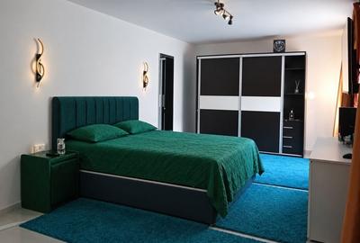 Casă cu 4 camere decomandat în Central