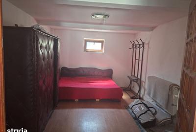 Casă cu 8 camere cu Teren 211 Mp în Mărășești - 10
