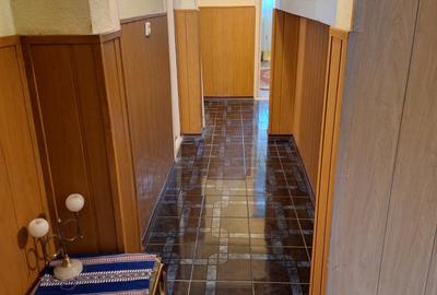 Apartament cu 4 camere decomandat în Micro 21 - 2